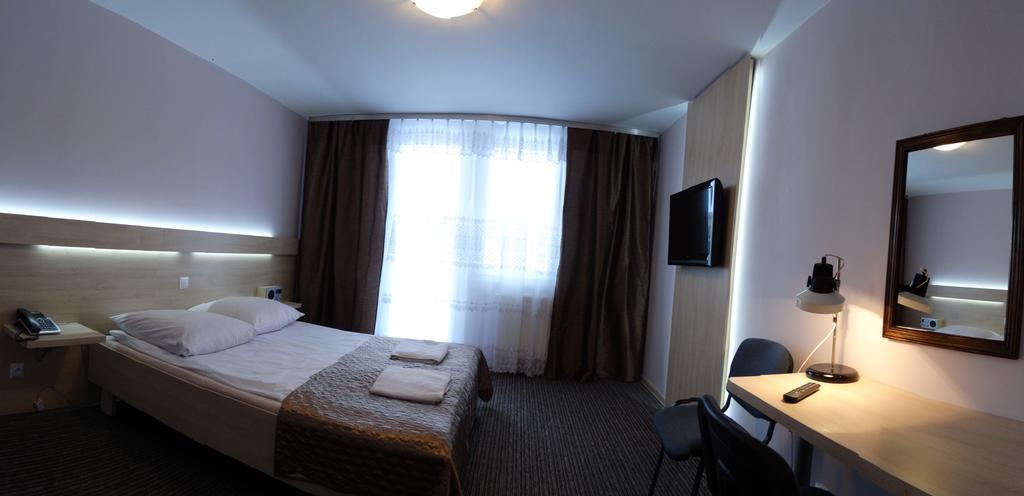 Hotel Junior Zamość Zimmer foto